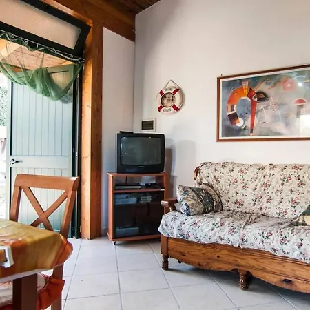 House Sunrise Sperlonga- Giardino-50m Mare-park Gratuito E Portico *