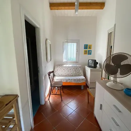 House Sunrise Sperlonga- Giardino-50m Mare-park Gratuito E Portico Holiday home