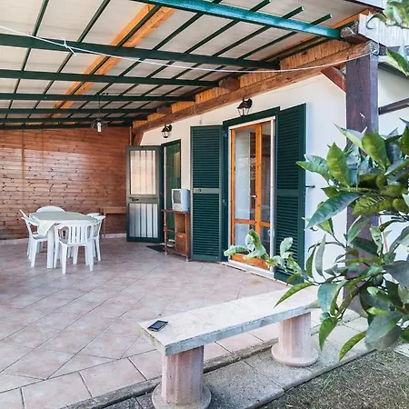 Holiday home House Sunrise Sperlonga- Giardino-50m Mare-park Gratuito E Portico